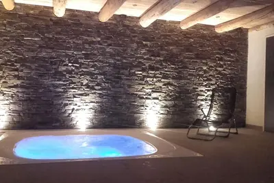 Image de Chalet 6/9 places. jacuzzi, sauna, cheminée, situation idéal pour la randonnée.