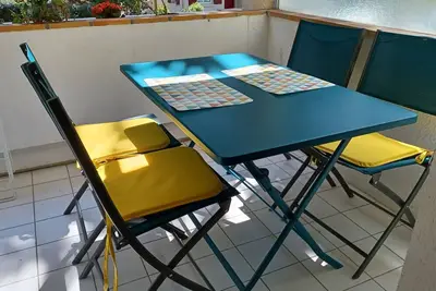Image de Appartement entier, plein de charme, proximité commerces et plage et forêt