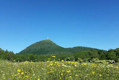 Image de À 10 min de Vulcania, gite en pleine nature avec terrase et vue sur vallée