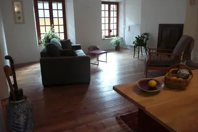 Vaste Appartement T2 De 70m2 Avec Tres Belle Vue Sur La Vallee