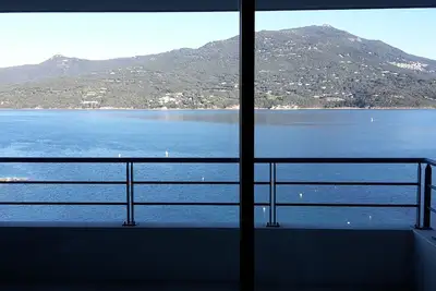 Image de Appartement grand standing au bord de l´eau, plage de sable