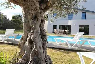 Image de Villa Contemporaine avec Piscine Chauffée