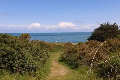 Image de Charmant 2 pièces accès direct plage, idéal couple et jeunes enfants