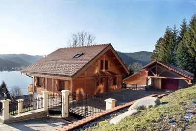 Image de Chalet Grand Standing Avec Piscine Interieure Chauffee Entierement Renovee