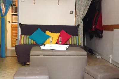 Image de Face aux Thermes CÉSAR et aux Bains Du Rocher - A 300 mètres de la télécabine