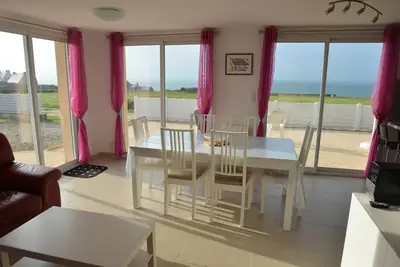 Image de Lc41 - Maison avec superbe vue sur mer Ă 200 m de la plage de Porsliogan