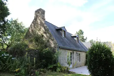 Image de Four à pain aménagé sur propriété privée.