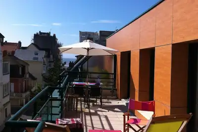 Image de appart T4 60m² grande terrasse sud vue mer latérale