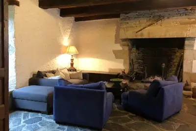 Image de Maison  en pierre  XVIIIème, centre Billiers à proximité des plages, 9 couchages