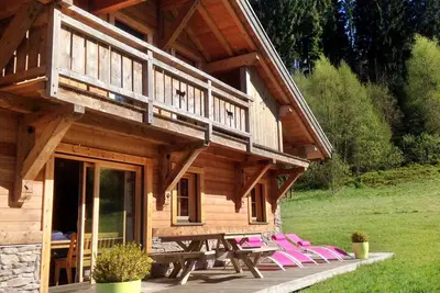 Image de Chalet le Lynx au calme, Sauna, Lacs, ski, local vélos, pétanque, piste de luge