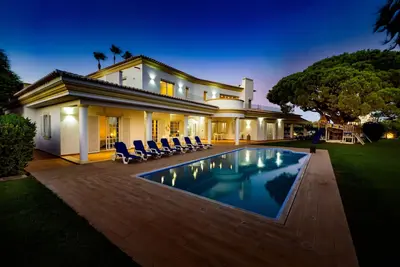 Image de Location Villa Haut Standing -Piscine Privee & Chauffee