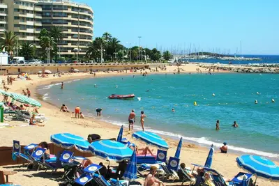 Image de Charmant logement 3* en bord de mer avec aperçu mer. Parking, clim, ascenseur