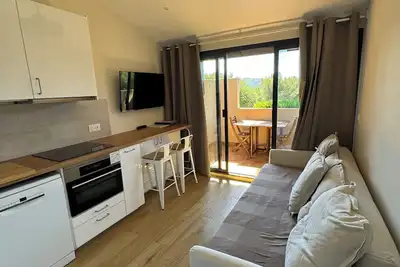 Image de Appartement douillet et agréable, piscine, plages à pied, tennis, parking privé