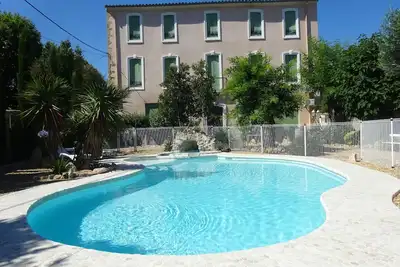 Image de Duplex Dans Ancienne Maison De MAĂŽTRE Piscine, Jardin, Parking Plages Ă 8 Km
