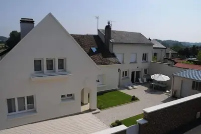 Image de Gîte Boucle de Meuse 150 m voie verte, 3 km Sedan. 3 vélos, ping pong en salle