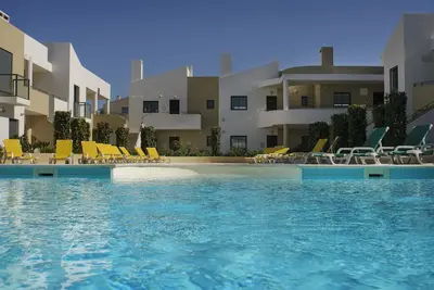 Image de AlburVillage 1g, Standing Luxe Neuf, 2chambres, Rdc, Piscine, Solarium, FreeWifi