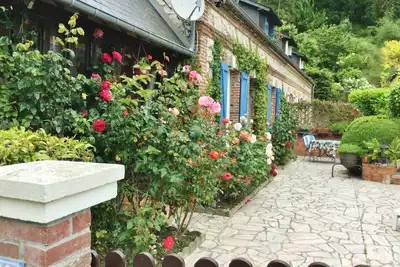 Image de A 200 mètres de la plage et du Gr21, Parking privé, Wifi, terrasse plein Sud