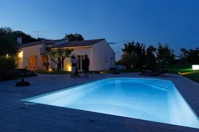 Image de Villa CLIMATISÉE Avec Jacuzzi Et Piscine 4000 M2 De Jardin Sans Vis A Vis