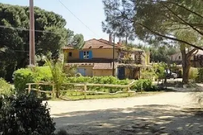 Image de Appartement dans la plaine de Ramatuelle. vignes et mer