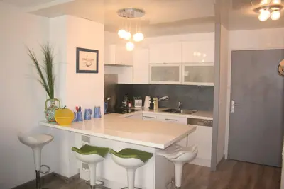 Image de Appartement plein centre 100m de la plage