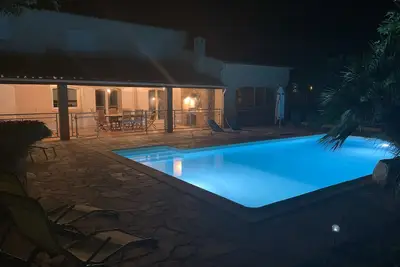Image de Villa calme avec piscine au coeur de Porto-Vecchio