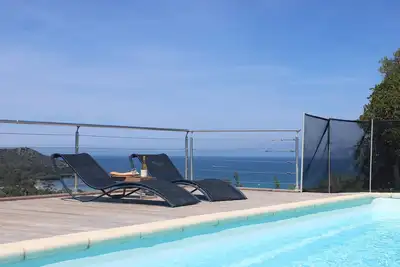 Image de A Furnangina, villa familiale vue sur mer, jardin arboré et piscine