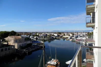 Appartement  Standing 4/6 Pers, Vue Mer Et Canal, Plage 800 M