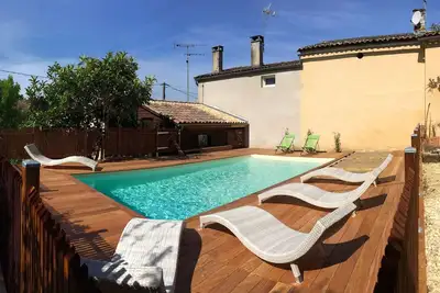 Image de Gite de charme pres Bordeaux pour 4/8 personnes avec piscine privée, calme