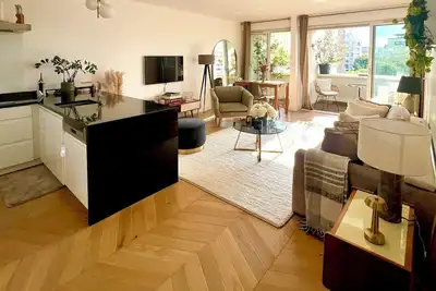 Image de Discover Paris and stay Beautiful & Cozy Apartment in the Jourdain Village.