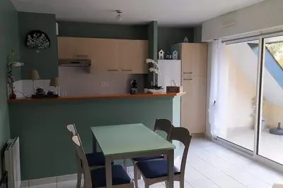 Appartement 2/4 personnes à Binic terrasse au sud, à 200 m de la plage et port