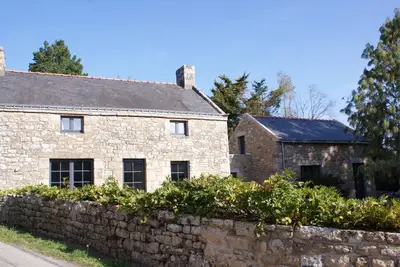 Image de Maison de charme en zone historique avec jardin, Ă 5 min du port et des plages
