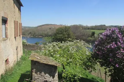 Image de Lake, nature, space; in family in the heart of Aveyron. Rustic