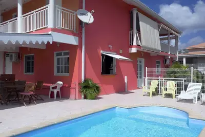 Image de Appart'Corail. Bas de villa Piscine T3