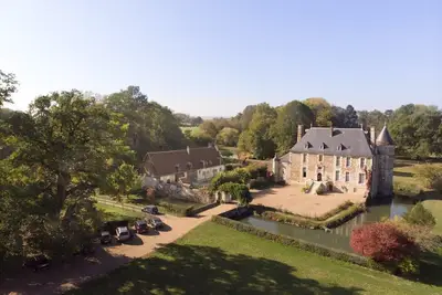Image de Charmante maison en colombages avec piscine dans une propriété du XVIè siècle