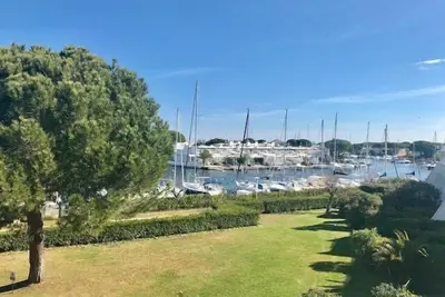 Image de As9578 - Studio cabine vue port avec parking privé