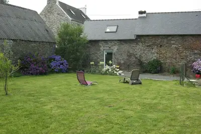 Image de gite de charme, au pied des monts d'arrée, à 10 minutes de la baie de morlaix