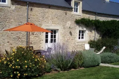 Image de Gîte maison en pierres proche Bayeux et plages du débarquement, idéal familles.
