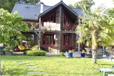 Image de logement privé, calme dans maison d'architecte avec piscine, spa, jardin privé