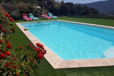 Image de Appartement F3, 90m2, vue mer et montagne + jardin