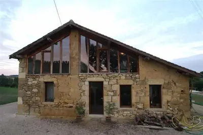 Image de gîte de charme dans une ancienne ferme restaurée calme et pleine nature - piscin