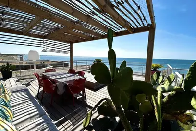 Image de Appartement De Standing Vue Panoramique Sur La Mer. Direct Plage. Piscine