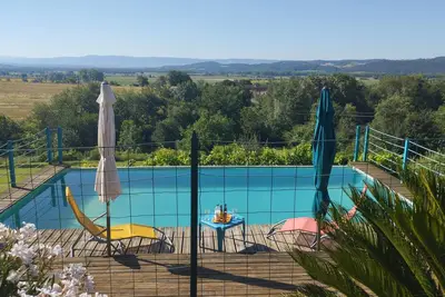 Image de Prés de Castres au calme, vue panoramique15 jours 800€-2 jours gratuits 30-15. 08