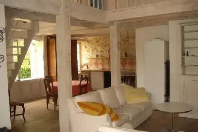 Image de Maison de charme du XVIIIème avec piscine à 15 min de Bordeaux.