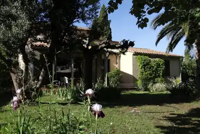 Image de Maison Arlesienne Entre Mer Et Baux De Provence