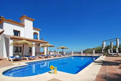 Image de Villa José 1, Piscine Chauffée, Wifi, A/C, Petfriendly, vue sur la mer! !