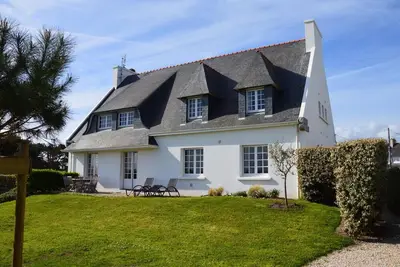 Image de Grande maison au bord de l'eau à Lesconil