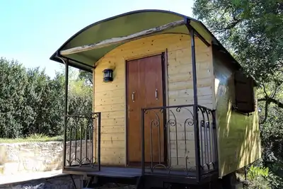 Image de Les Amandiers, maison contemporaine et roulotte en Drôme Provençale