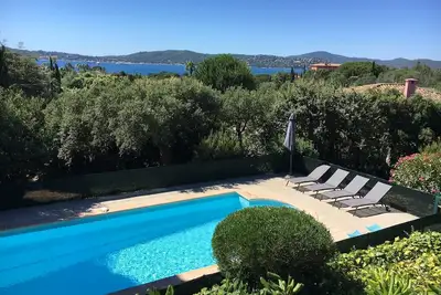Image de Grande villa belle vue golfe St Tropez avec Piscine. Ste Maxime-Beauvallon