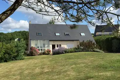 Image de Villa Familiale en Bord de Mer - Vue sur Mer