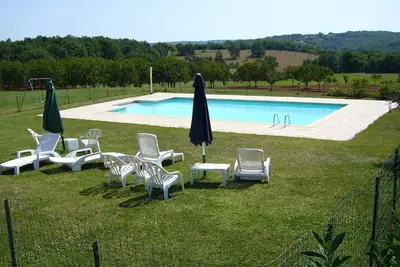 Image de Belle vue sur la campagne maison 8 pers 4 ch  piscine privée Wifi près Sarlat